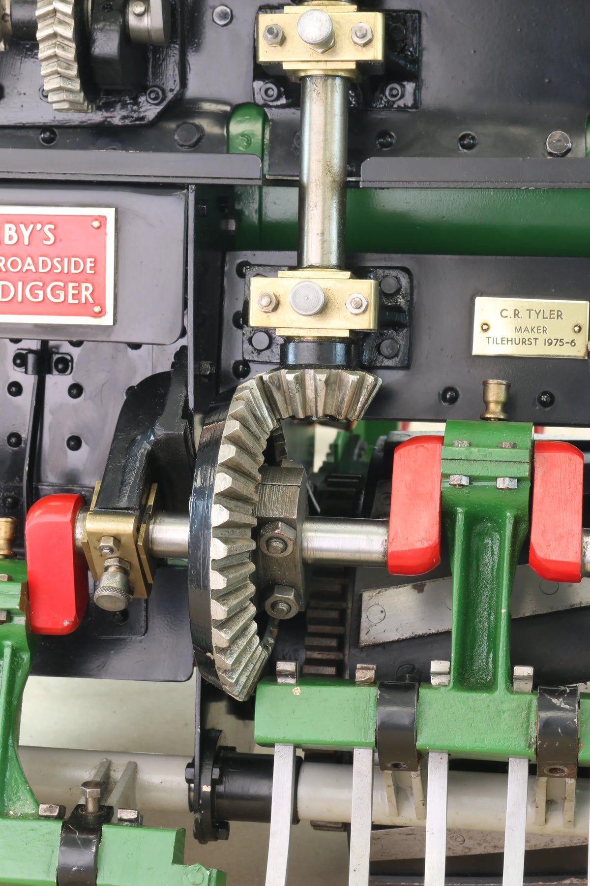 2 inch scale Darby-Savage broadside digger