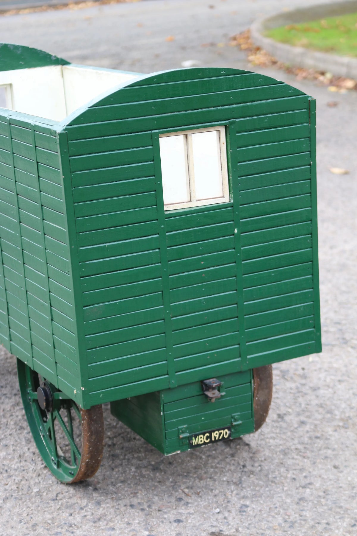 2 inch scale living van