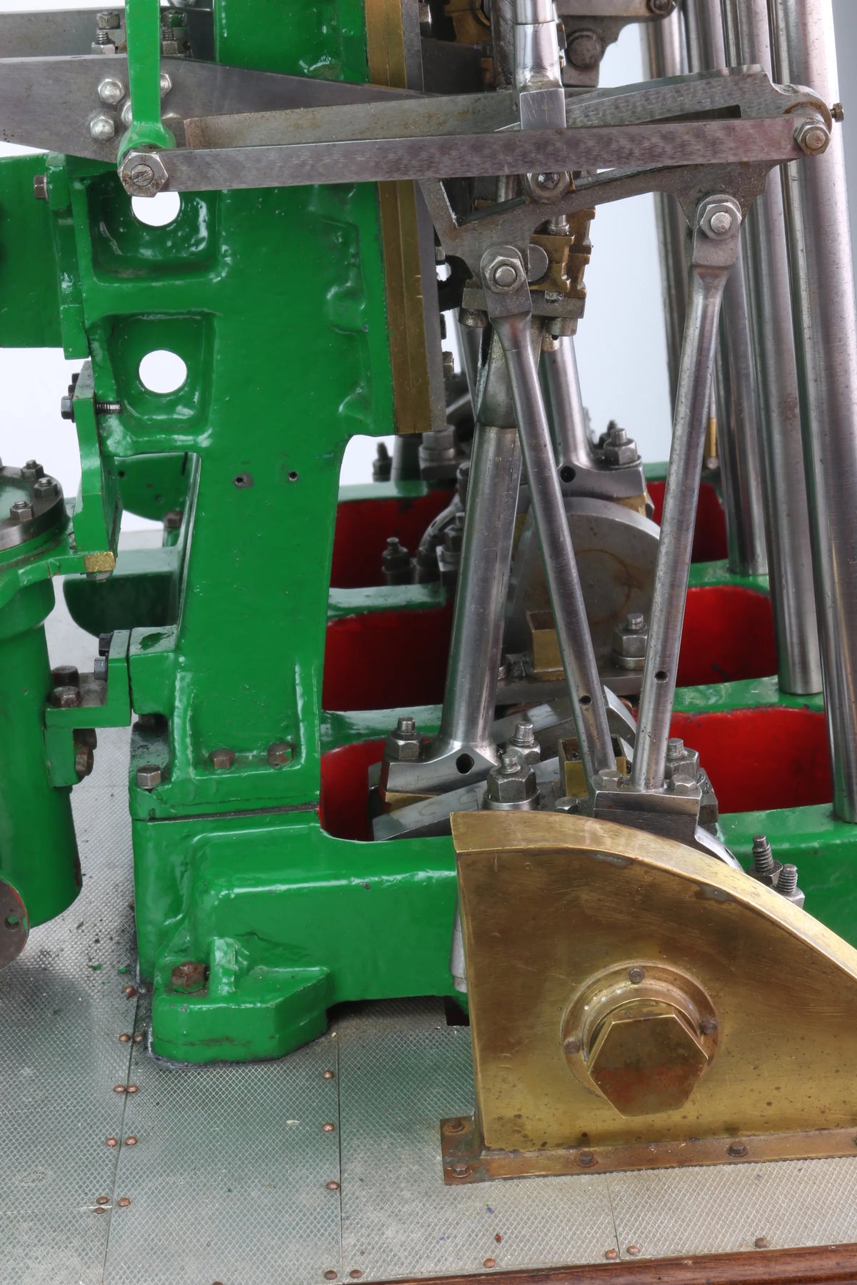 Large triple expansion engine