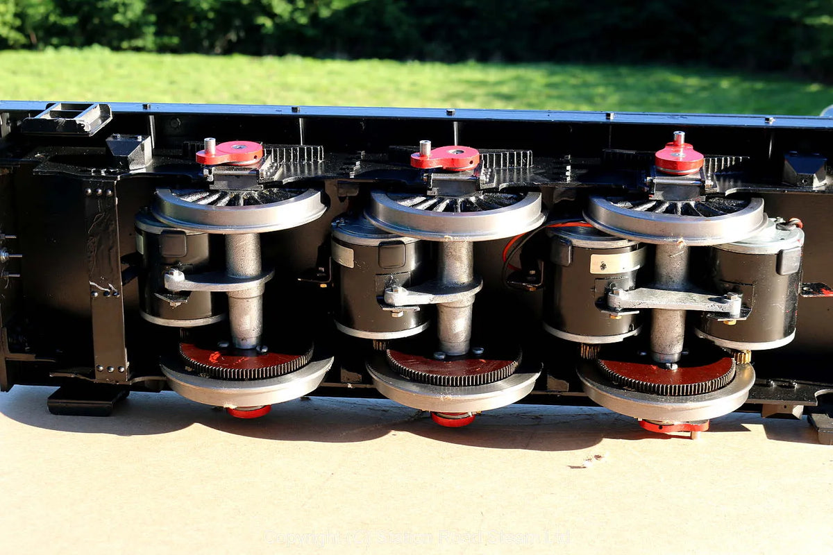 5 inch gauge "Charlatan" Class 08 battery electric