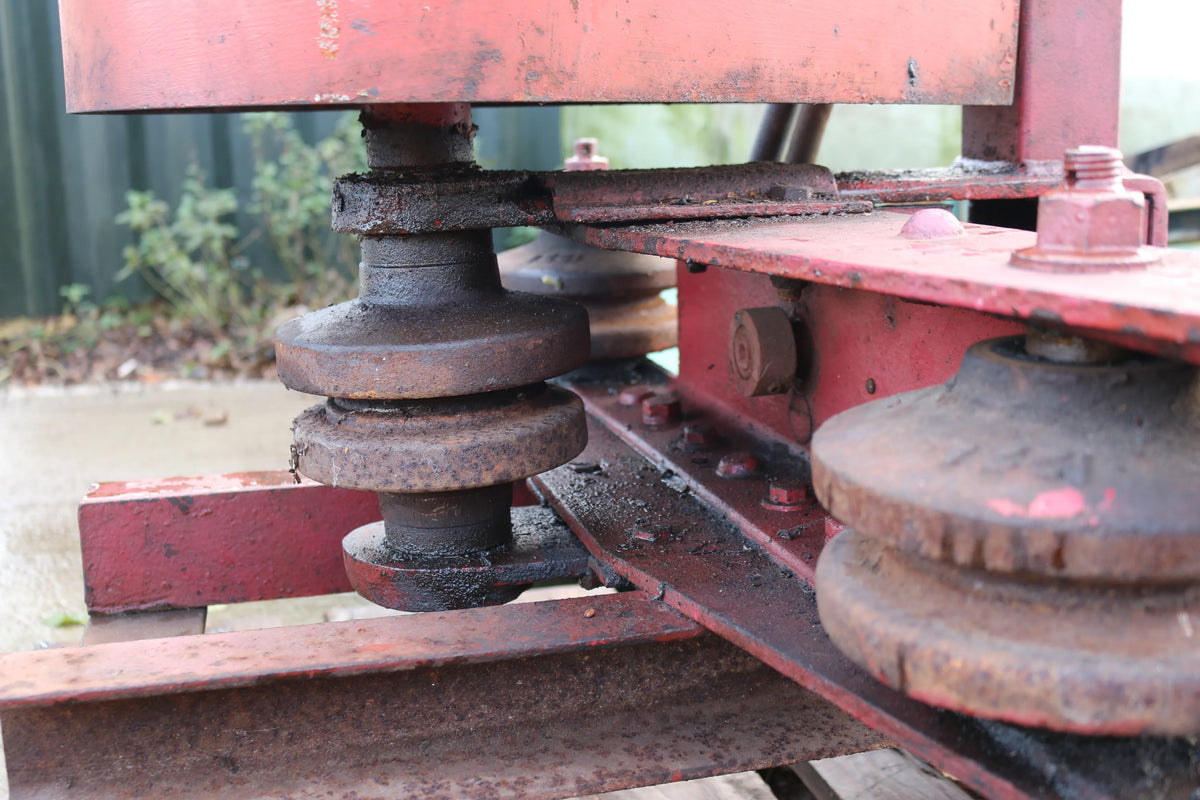 Hudson hydraulic powered rail bender