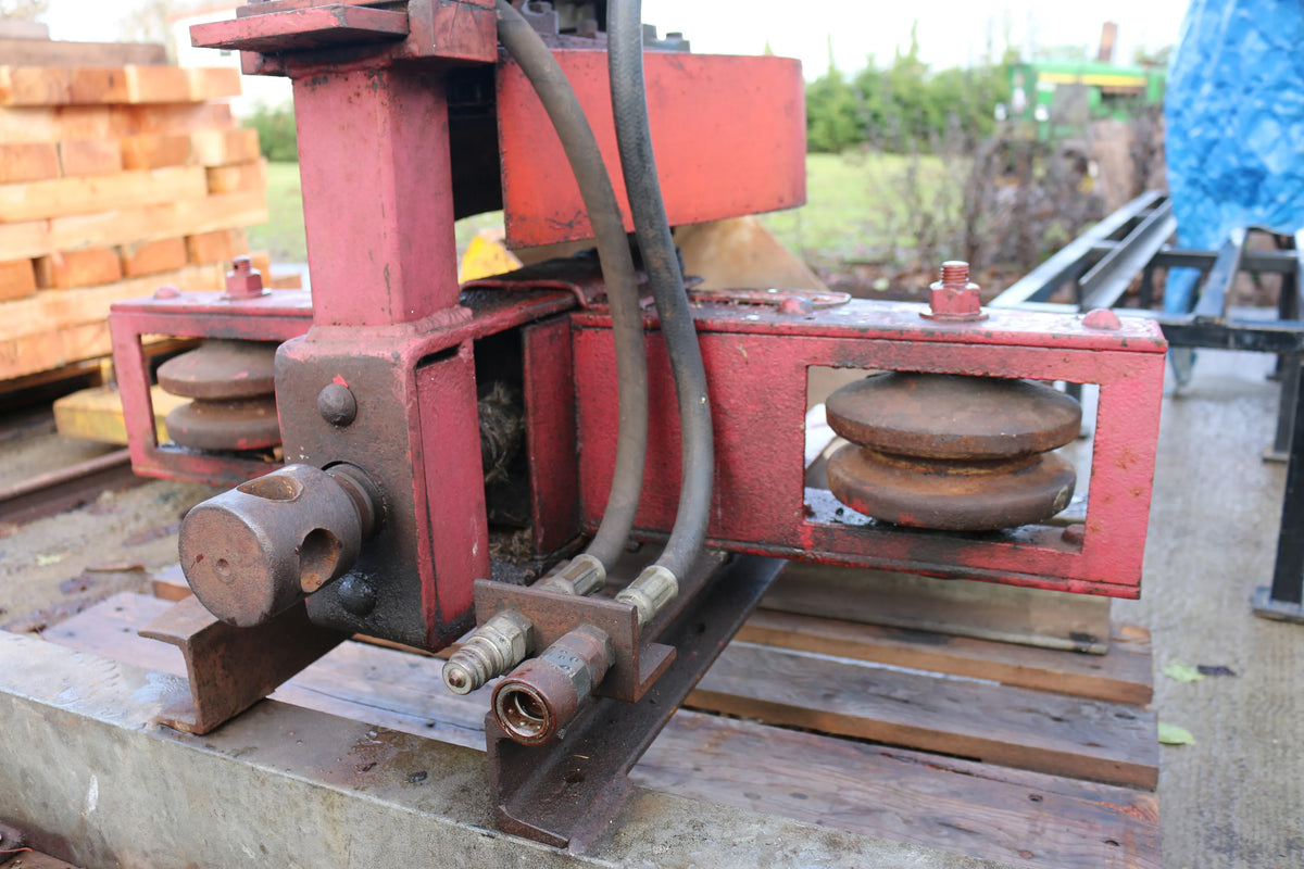Hudson hydraulic powered rail bender