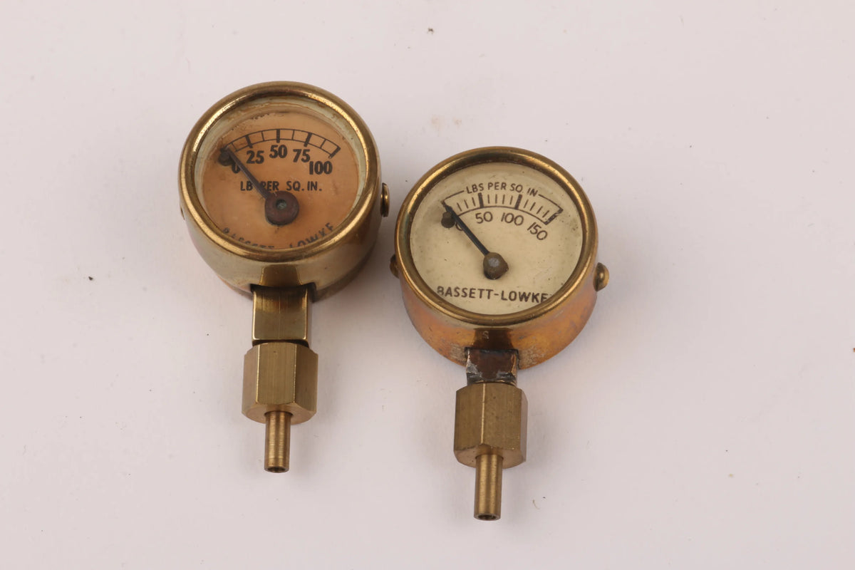 Four vintage Bassett Lowke pressure gauge