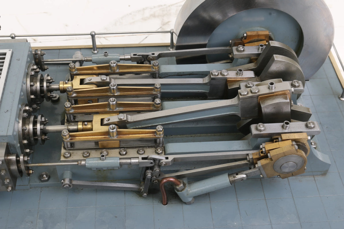 Horizontal twin mill engine with reversing gear