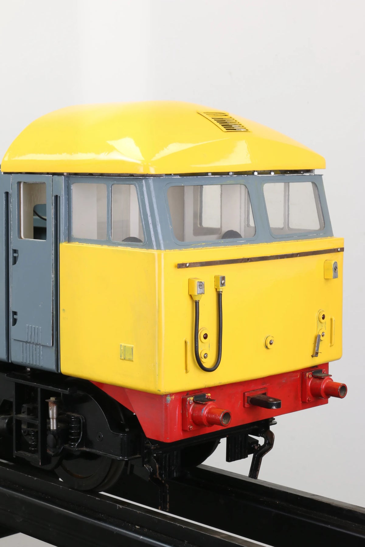 5 inch gauge Class 87 battery electric