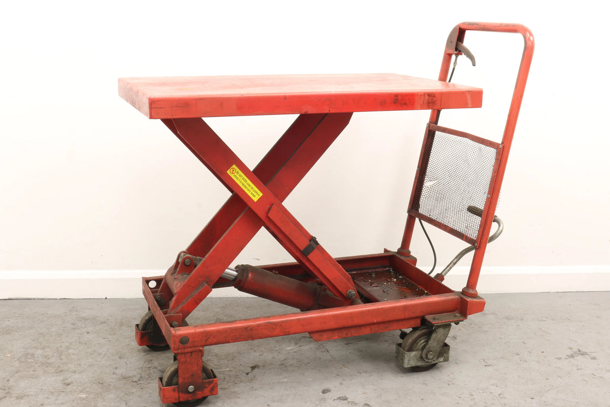 Hydraulic lift bench