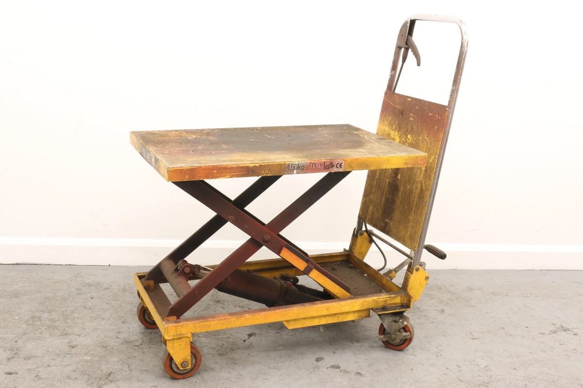 Small hydraulic lift bench