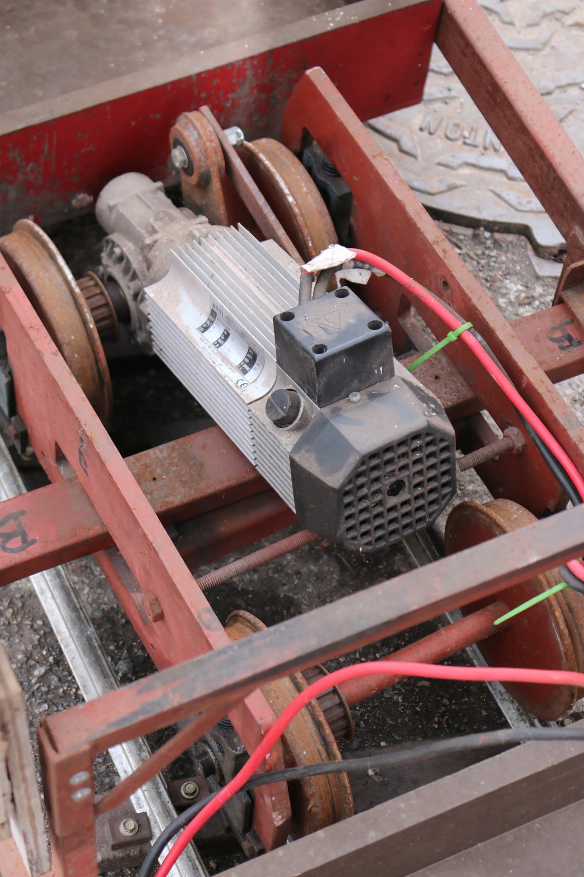 7 1/4 inch gauge battery-electric tram