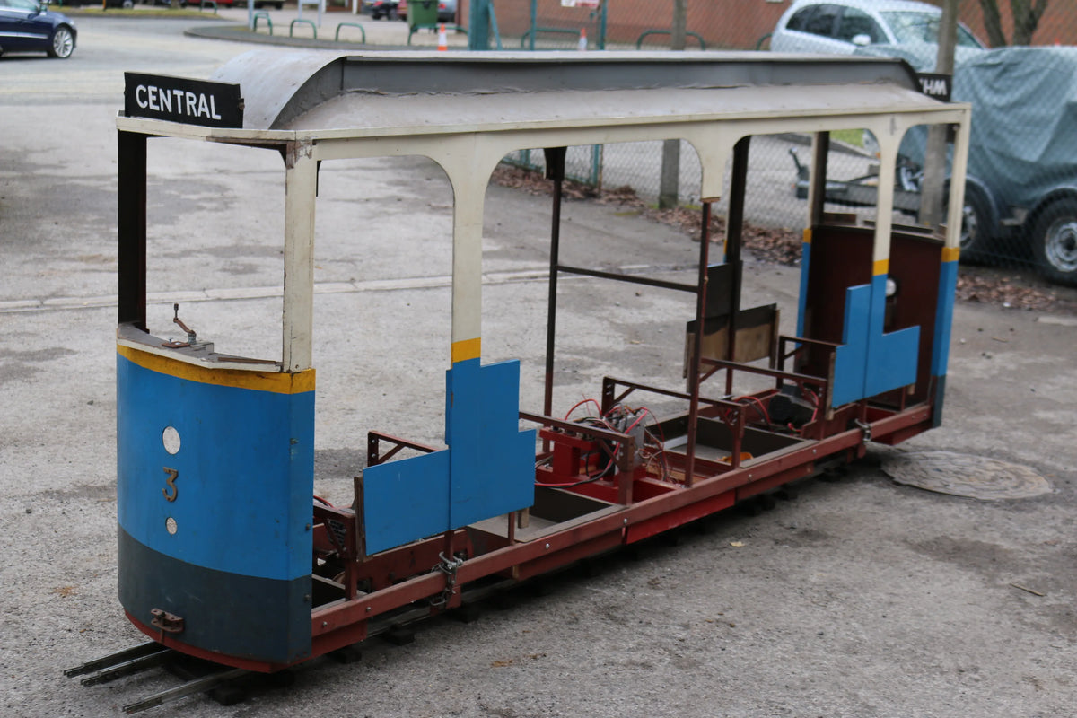 7 1/4 inch gauge battery-electric tram
