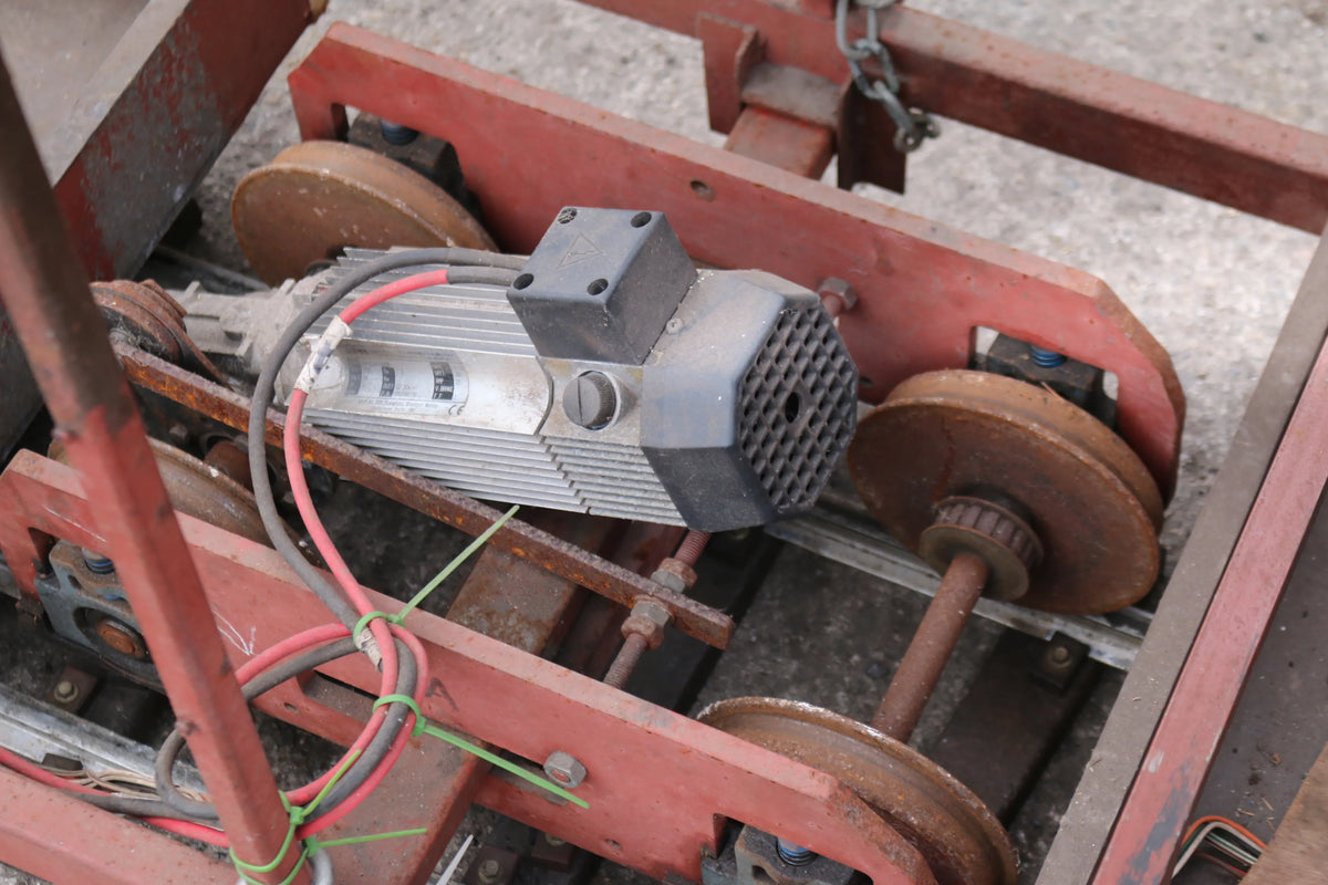 7 1/4 inch gauge battery-electric tram