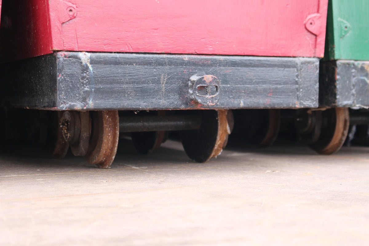 Set of five 7 1/4 inch gauge bogie coaches