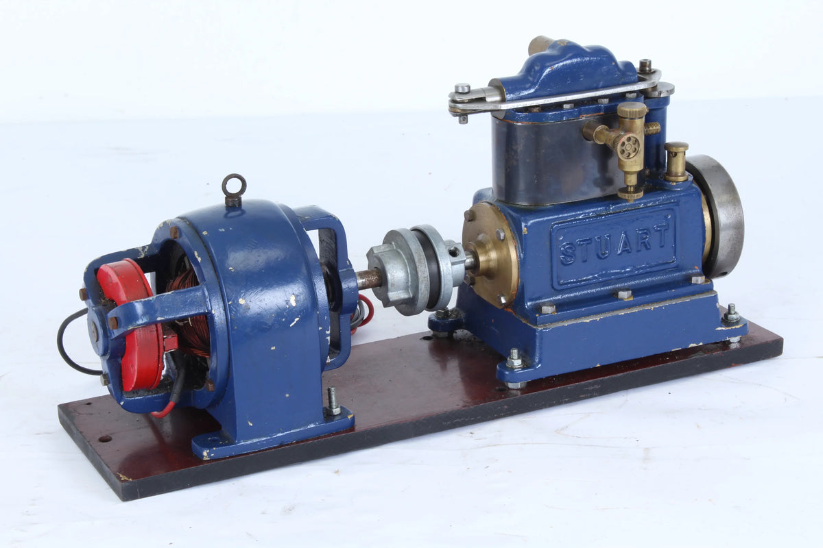 Stuart Sirius with generator