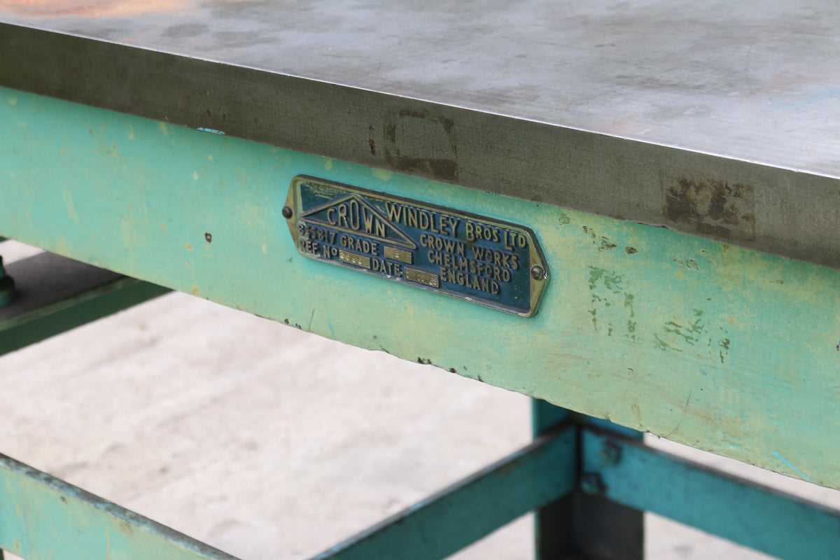 Crown Windley surface table