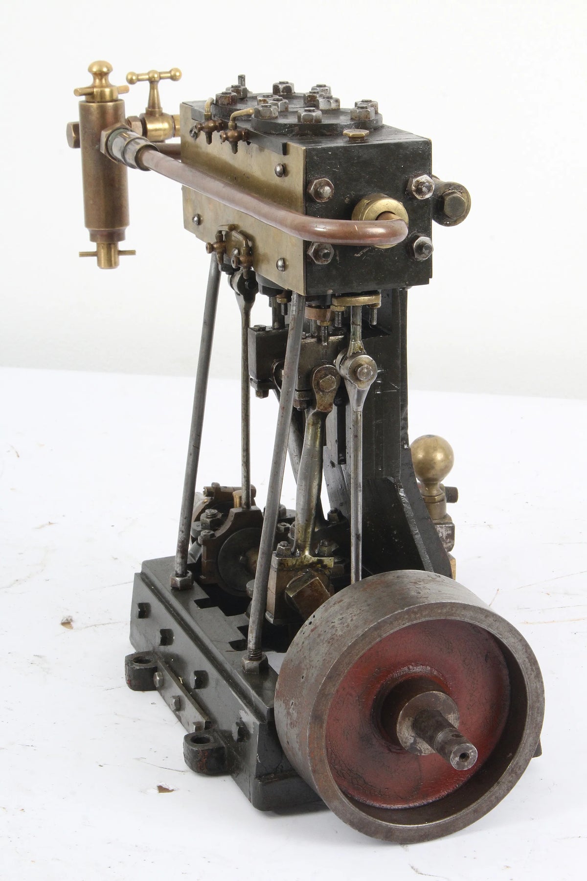 Vertical twin engine