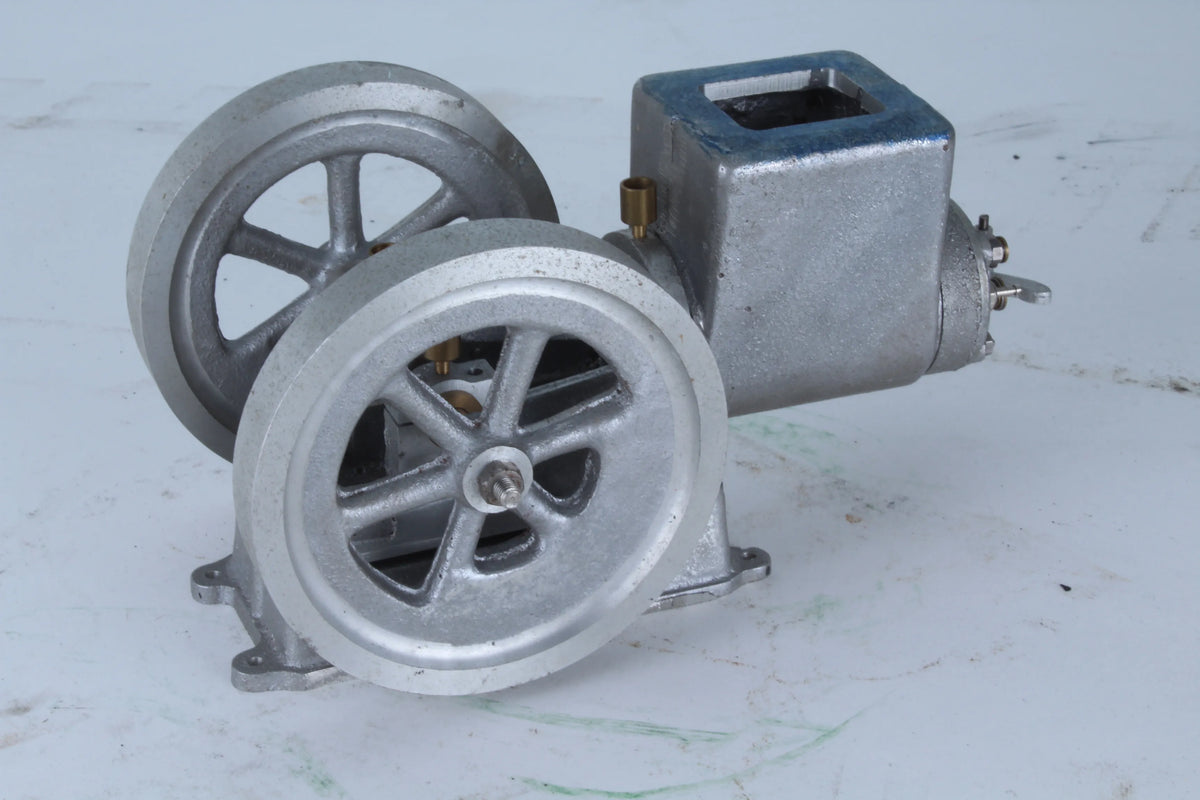 "Little Wonder" open crank engine