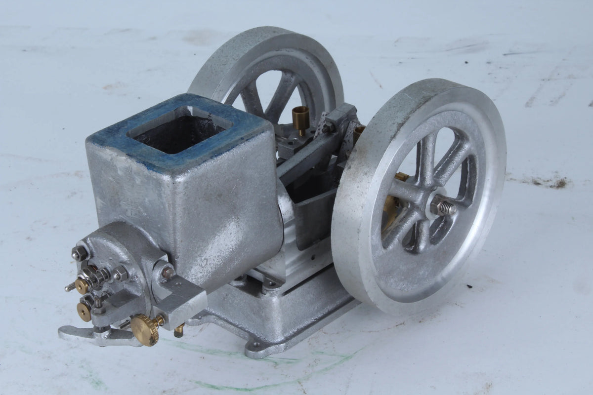 "Little Wonder" open crank engine