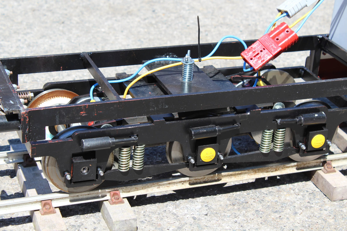 5 inch gauge Class 55 "Deltic" battery electric
