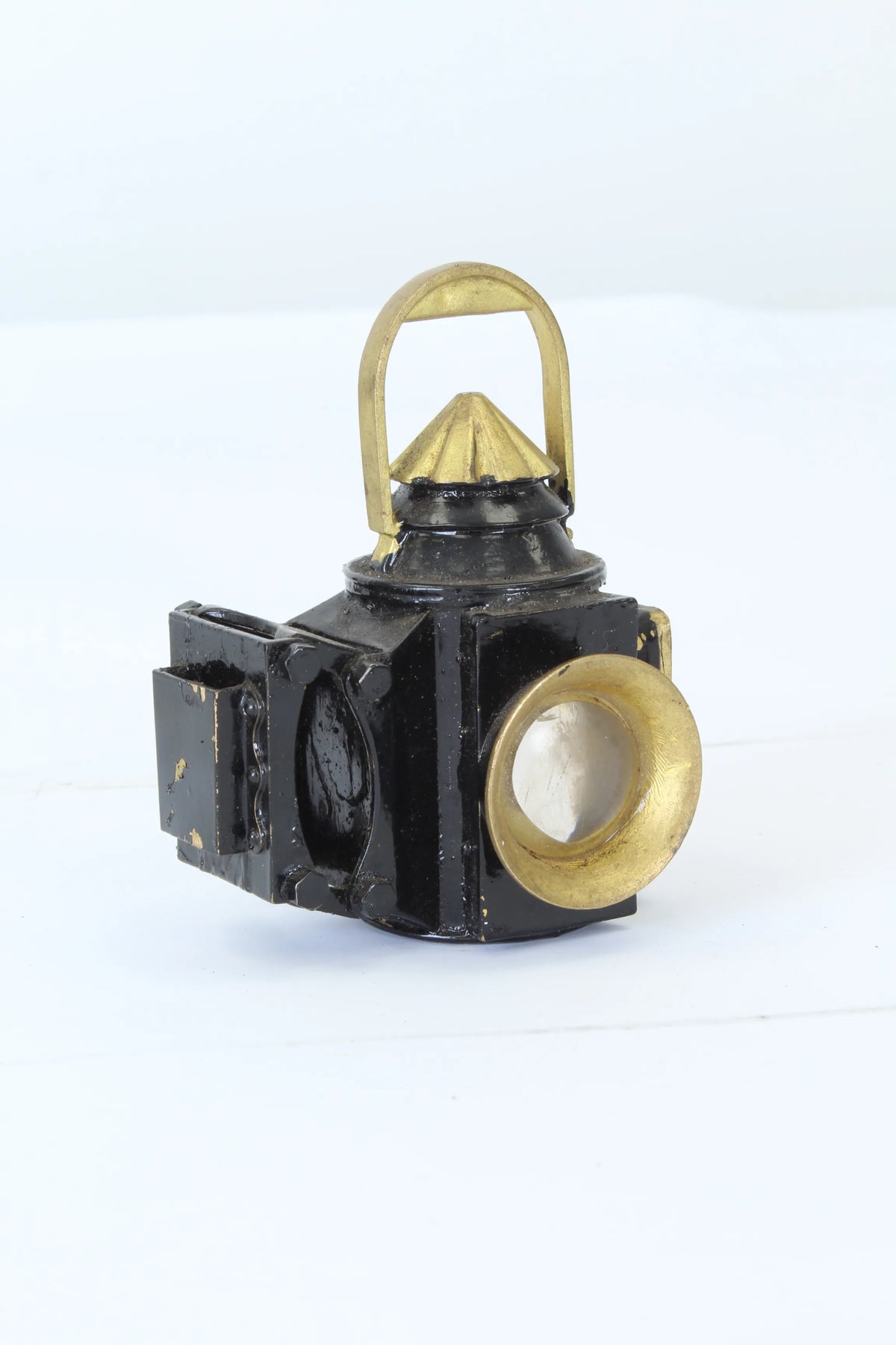 Traction engine lamps
