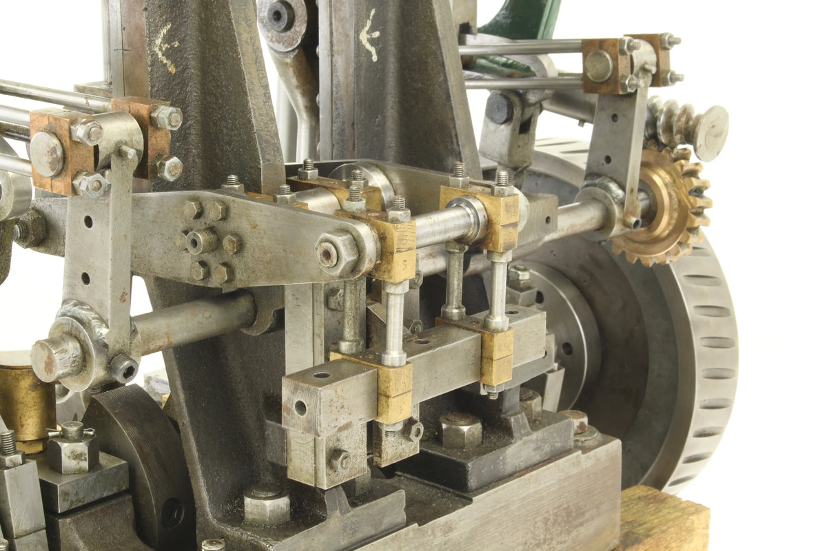 Leak compound engine