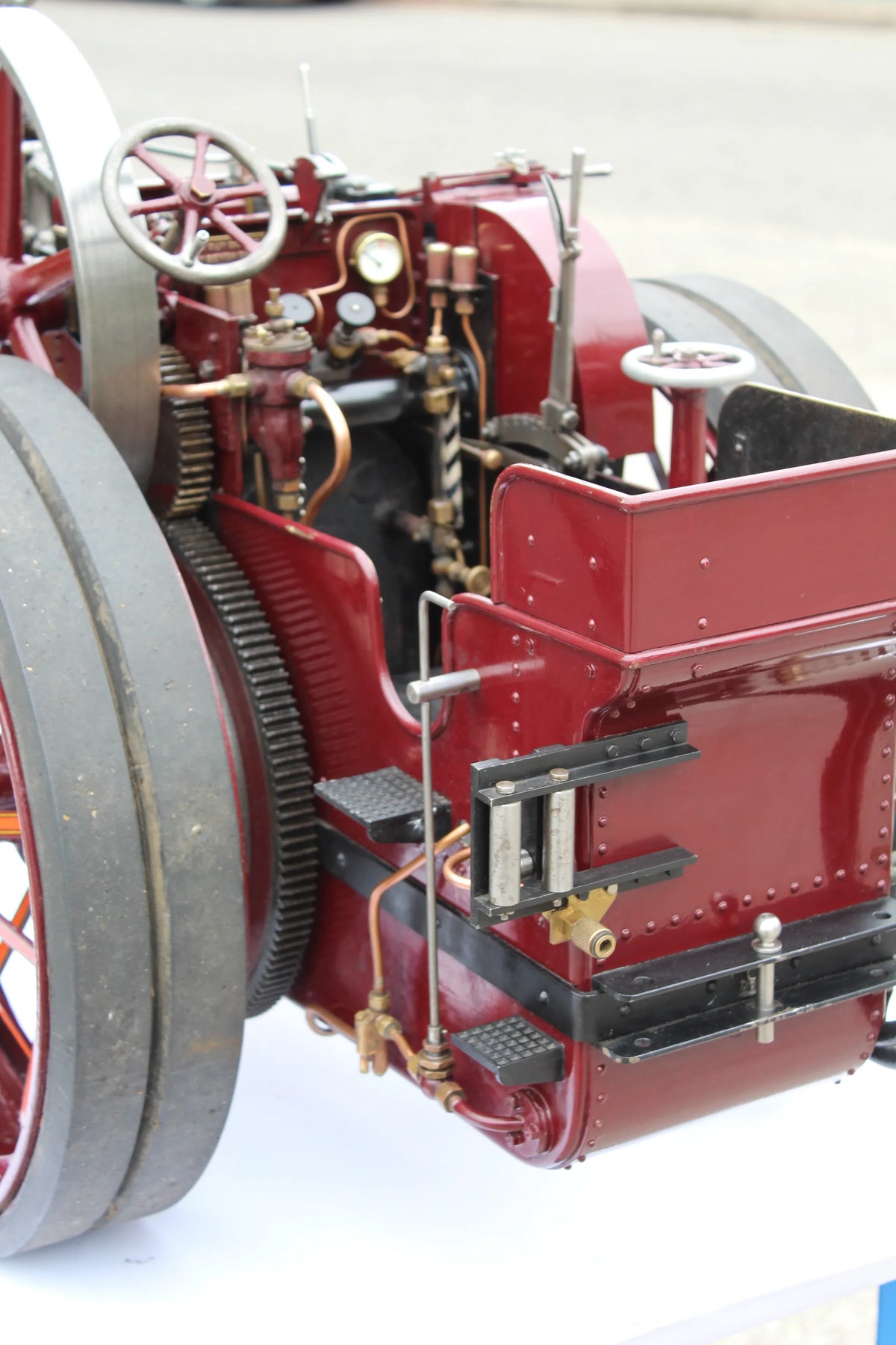 3 inch scale Burrell agricultural engine with driving truck