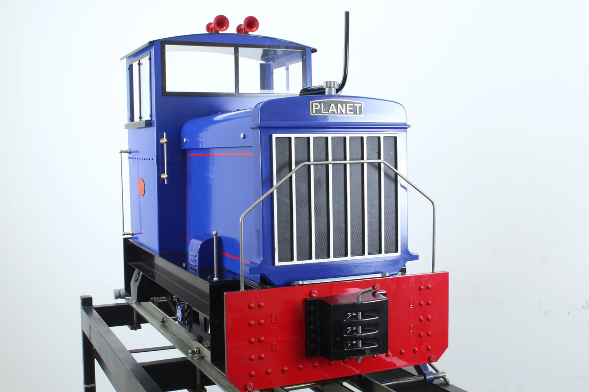 7 1/4 inch gauge Maxitrak "Planet II" 0-4-0 battery electric