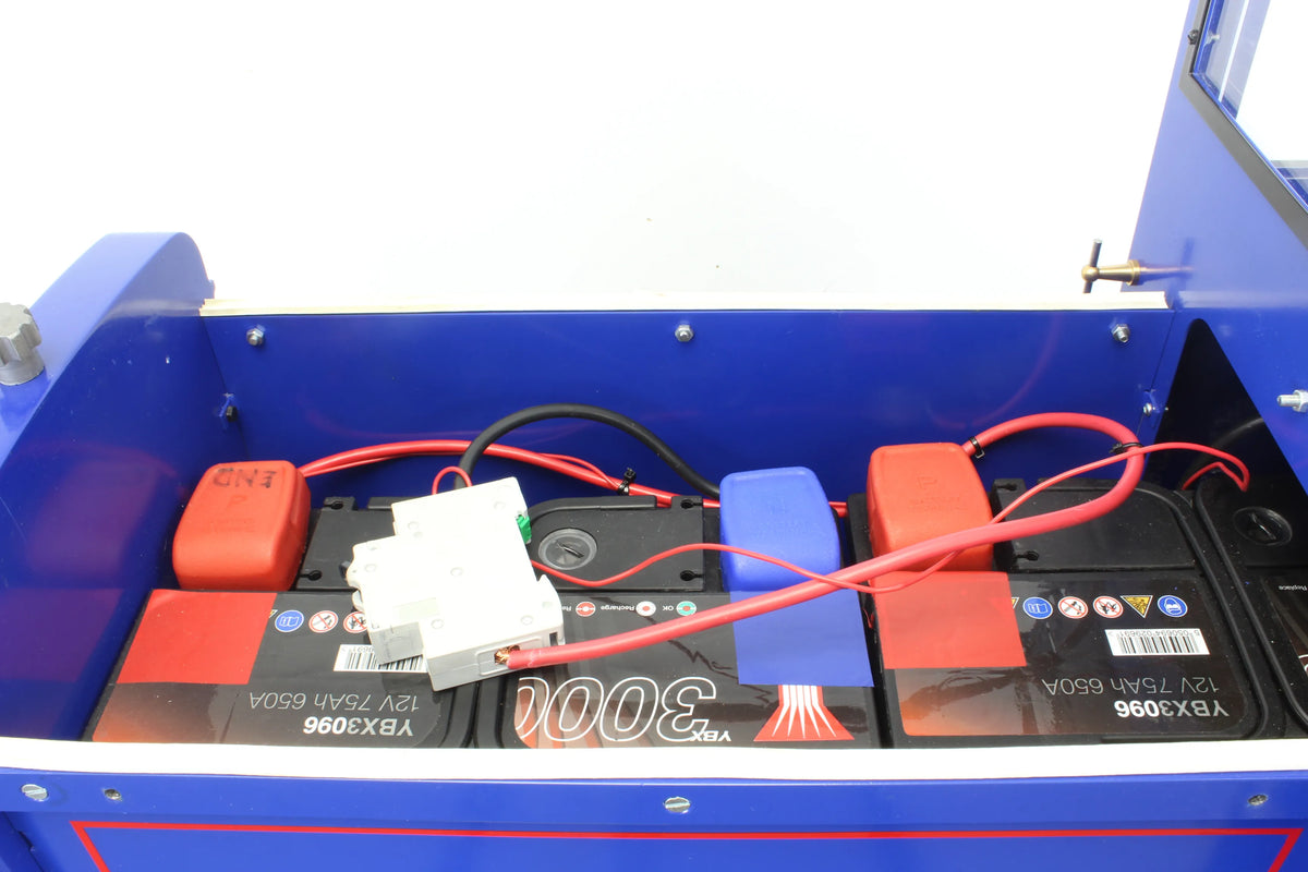7 1/4 inch gauge Maxitrak "Planet II" 0-4-0 battery electric