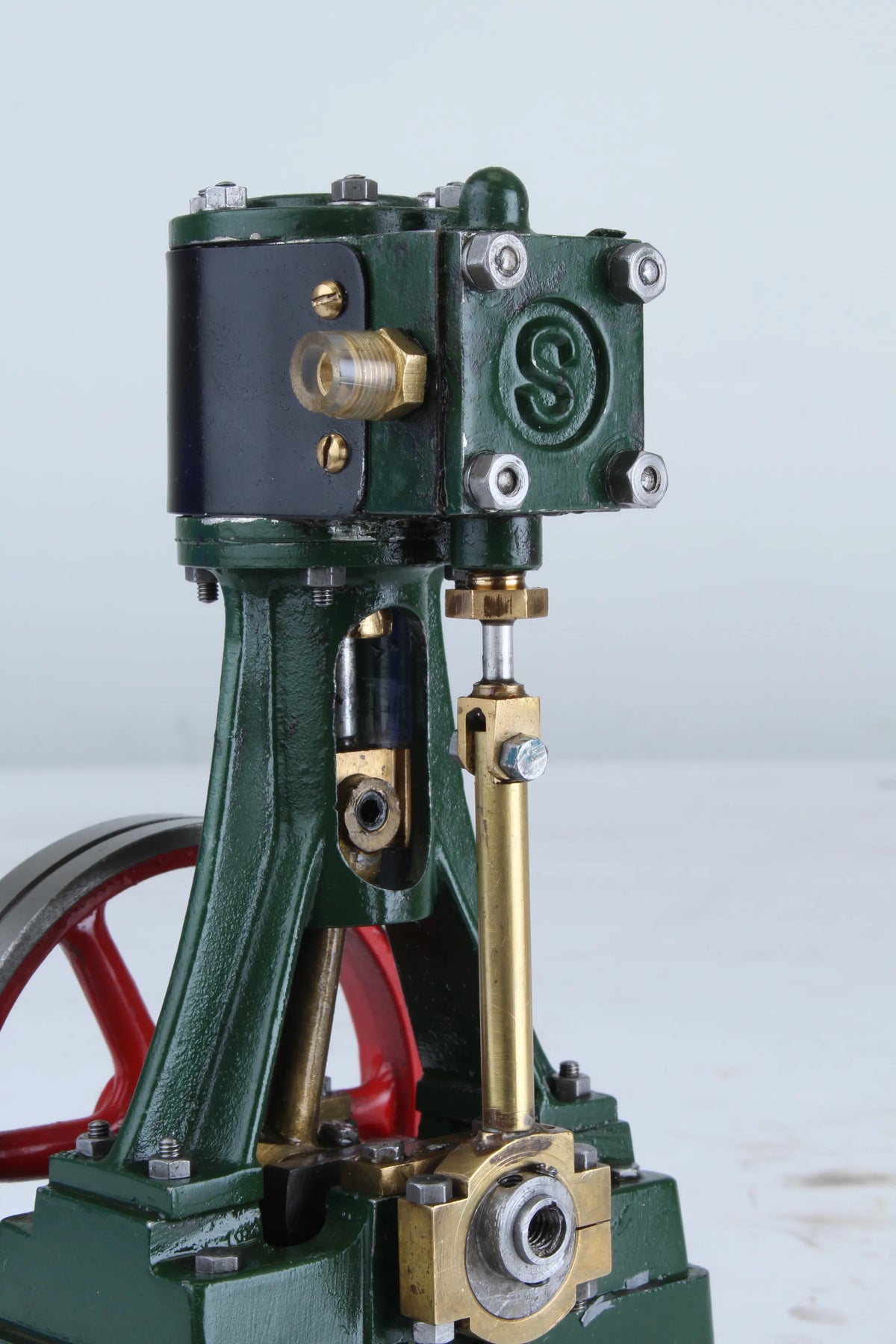 Stuart 10V vertical engine