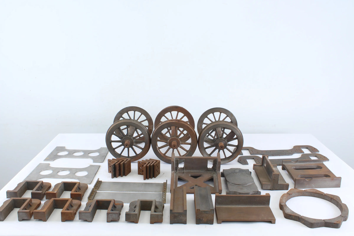 7 1/4 inch gauge LMS Black 5 frames, miscellaneous castings