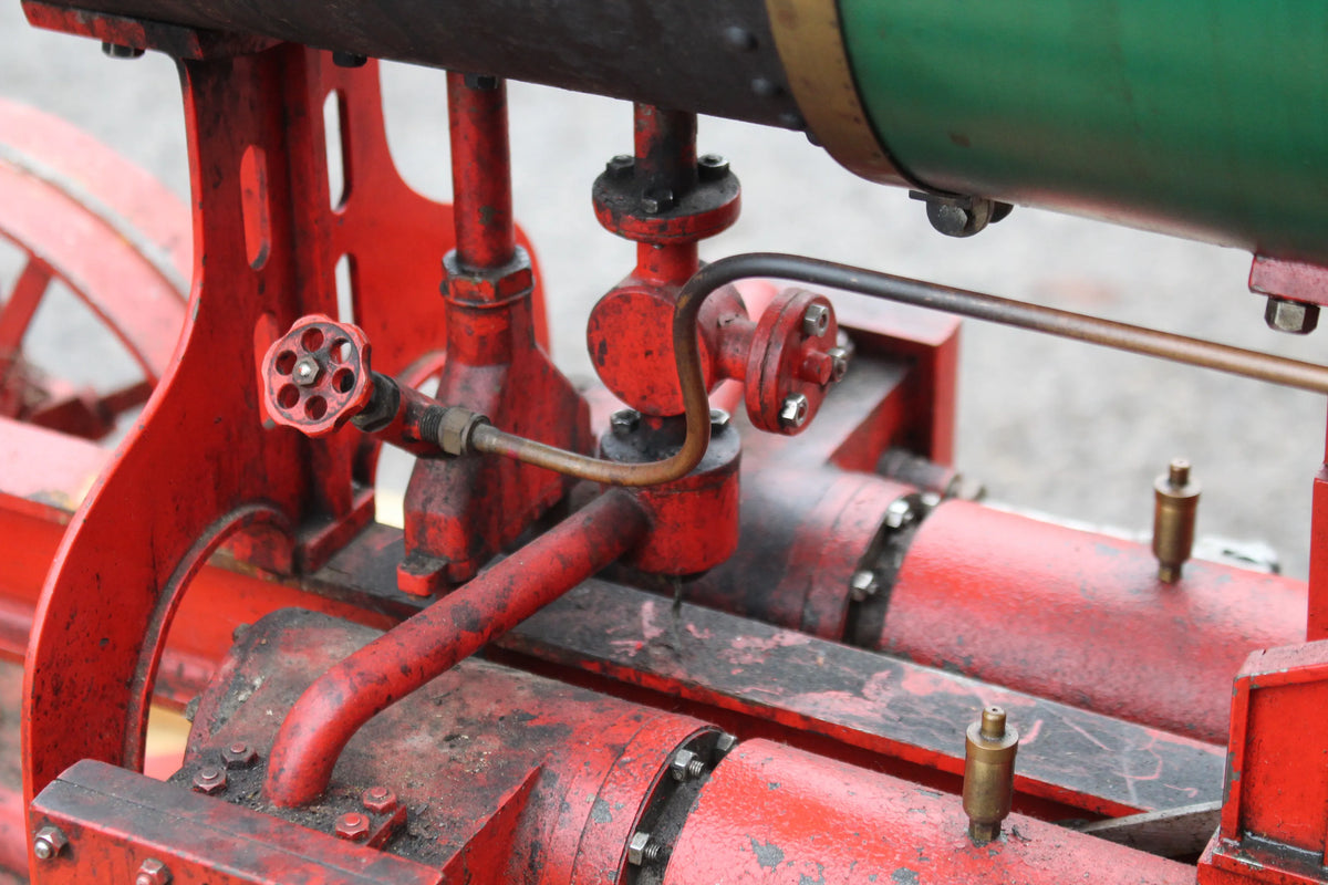 2 1/2 inch scale Avery undermount traction engine