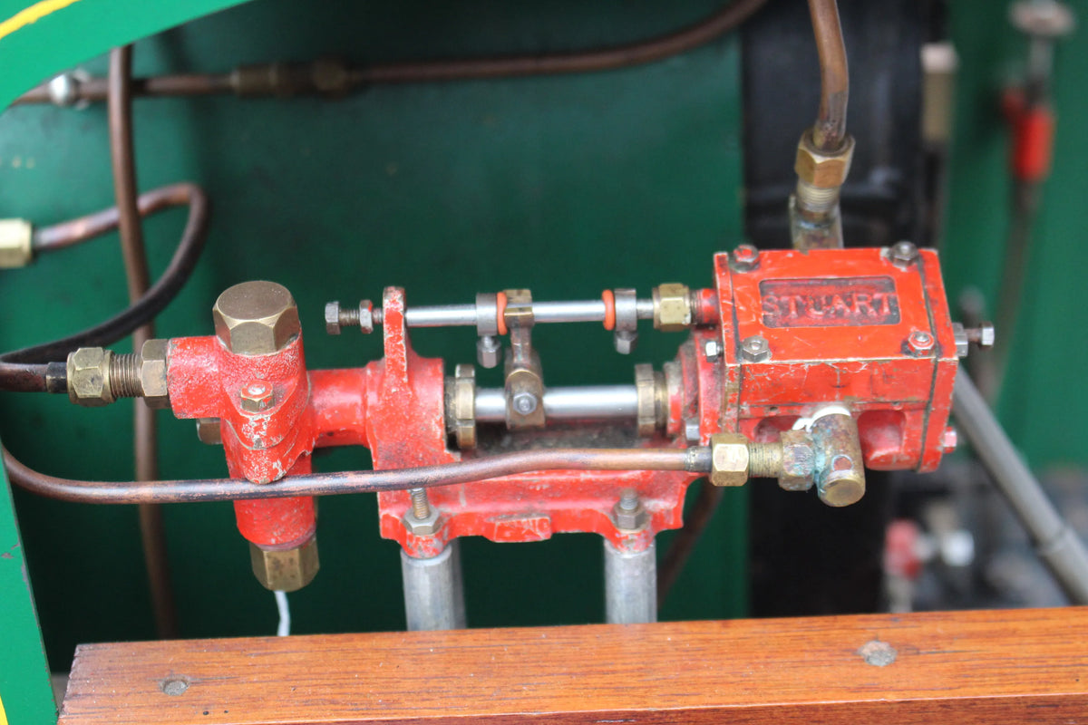 2 1/2 inch scale Avery undermount traction engine