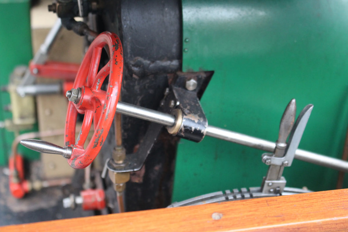 2 1/2 inch scale Avery undermount traction engine