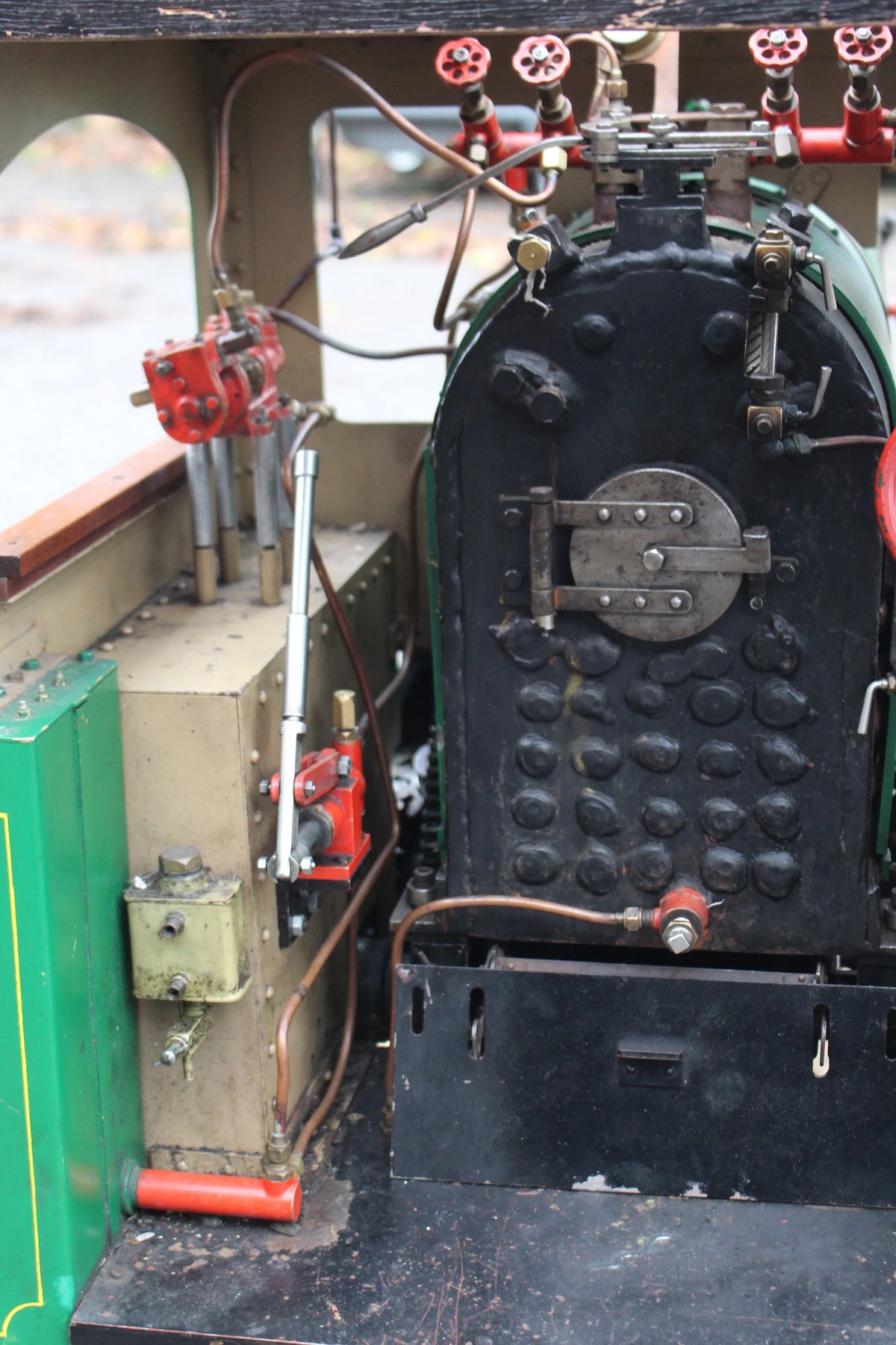 2 1/2 inch scale Avery undermount traction engine