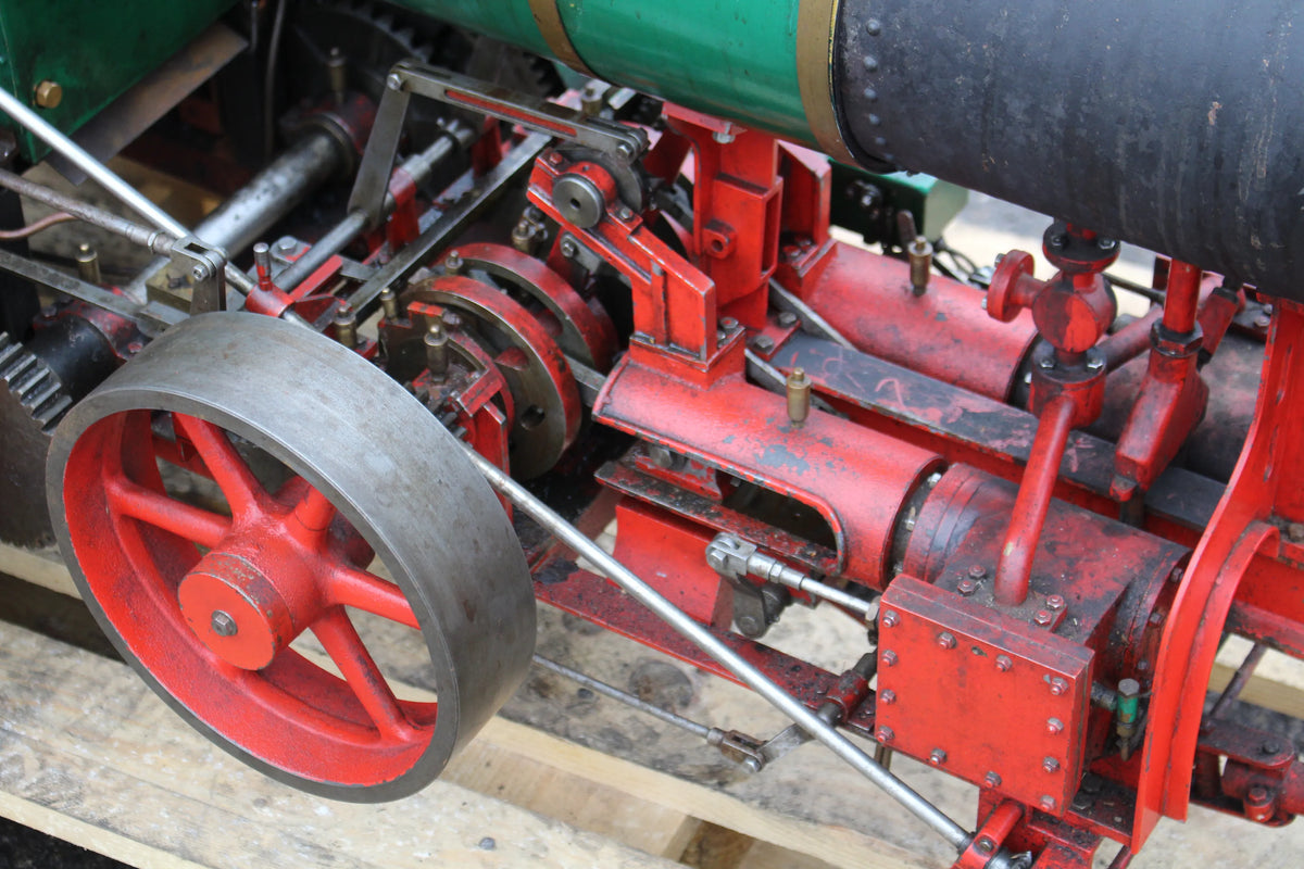 2 1/2 inch scale Avery undermount traction engine