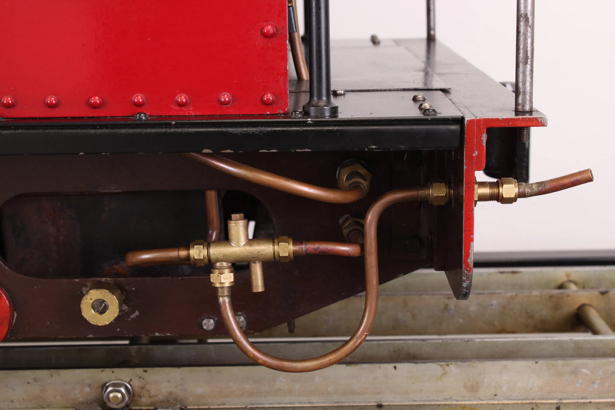 7 1/4 inch gauge Hunslet 0-4-0ST with slate wagon driving truck