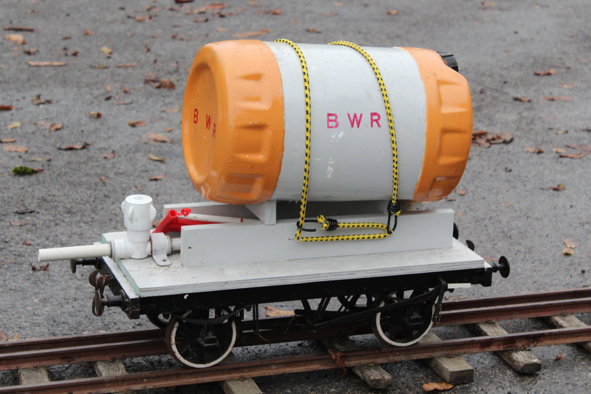 7 1/4 inch gauge weed-killer wagon