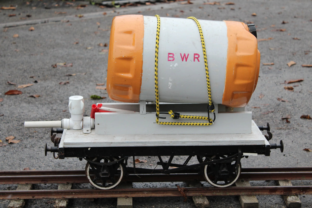 7 1/4 inch gauge weed-killer wagon