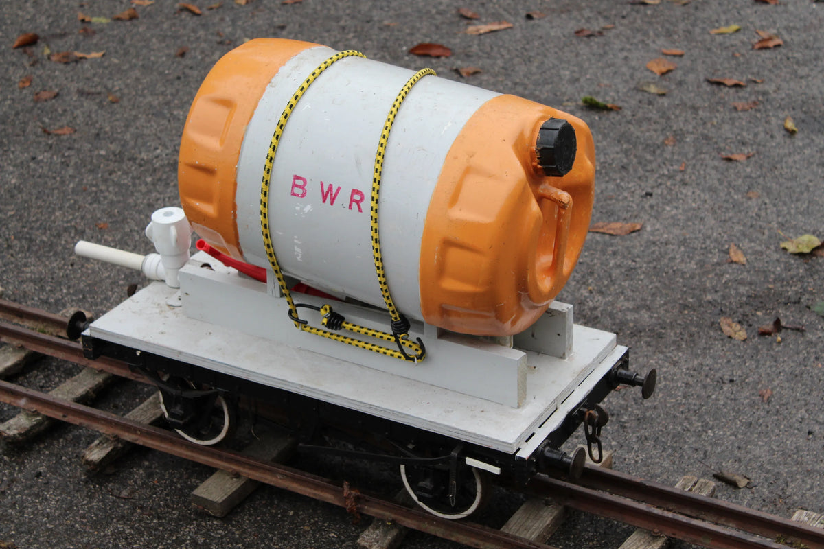 7 1/4 inch gauge weed-killer wagon