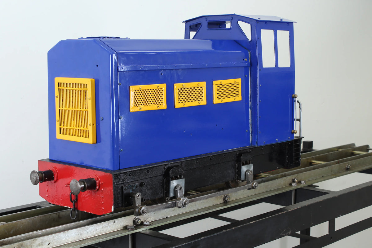 5 inch gauge battery-electric 0-4-0 shunter