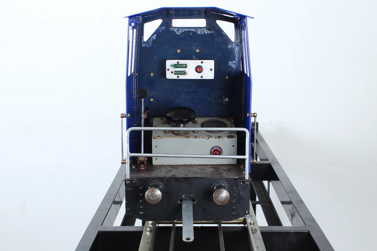 5 inch gauge battery-electric 0-4-0 shunter