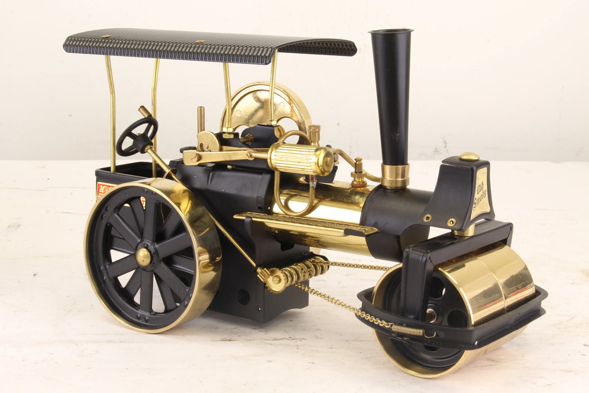New boxed Wilesco D366 steam roller with water bowser