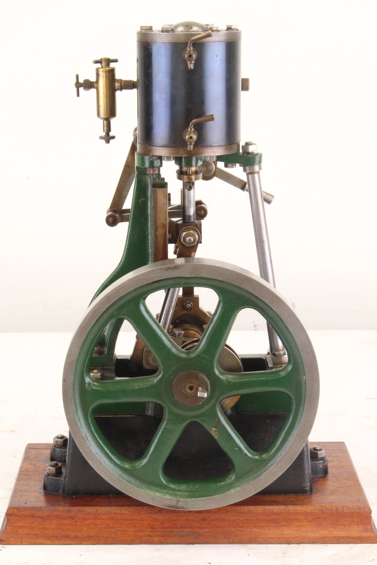 Stuart No.1 vertical engine with reversing gear