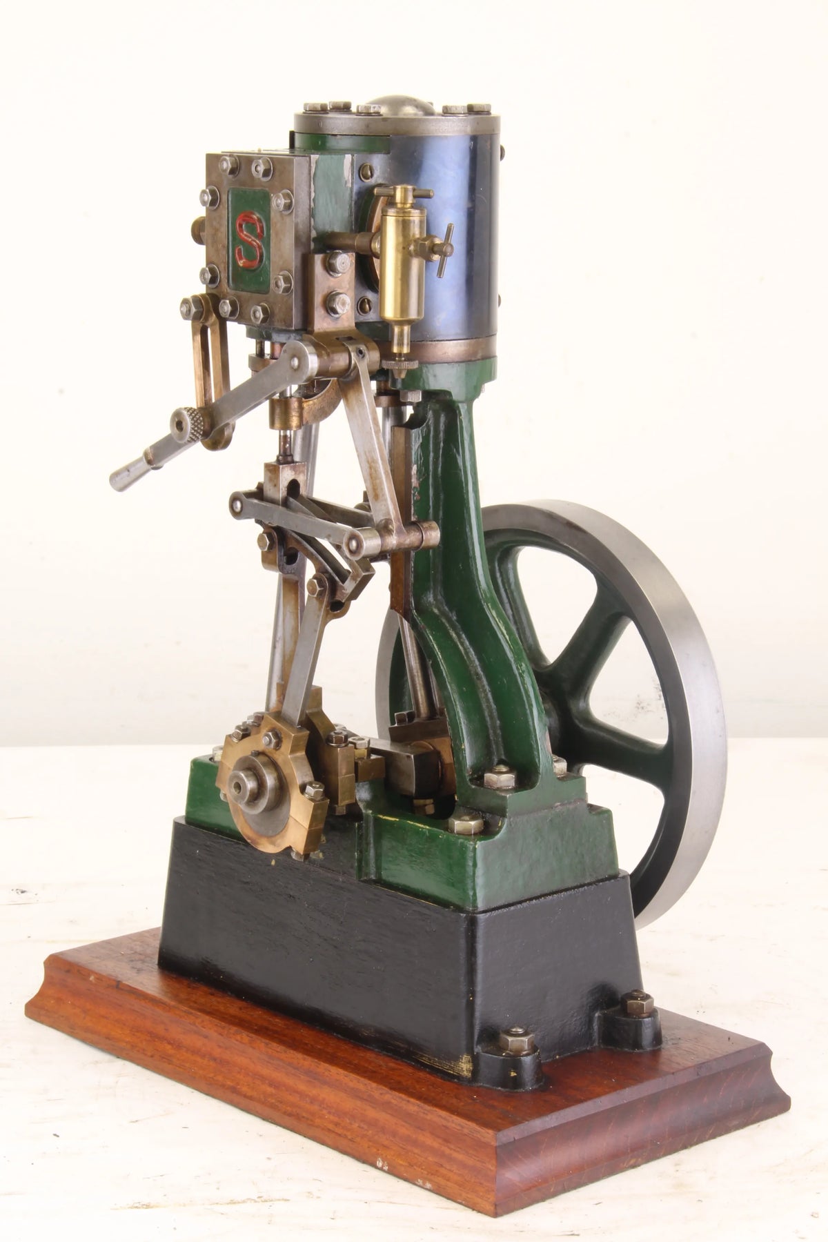 Stuart No.1 vertical engine with reversing gear