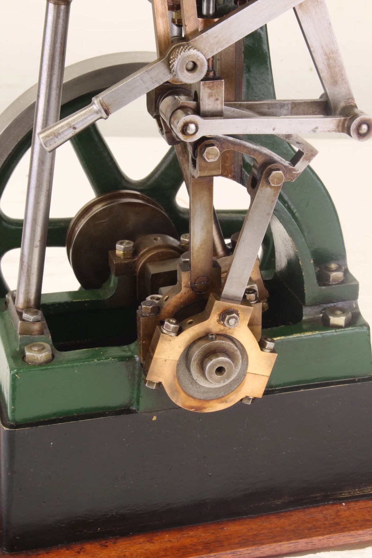 Stuart No.1 vertical engine with reversing gear
