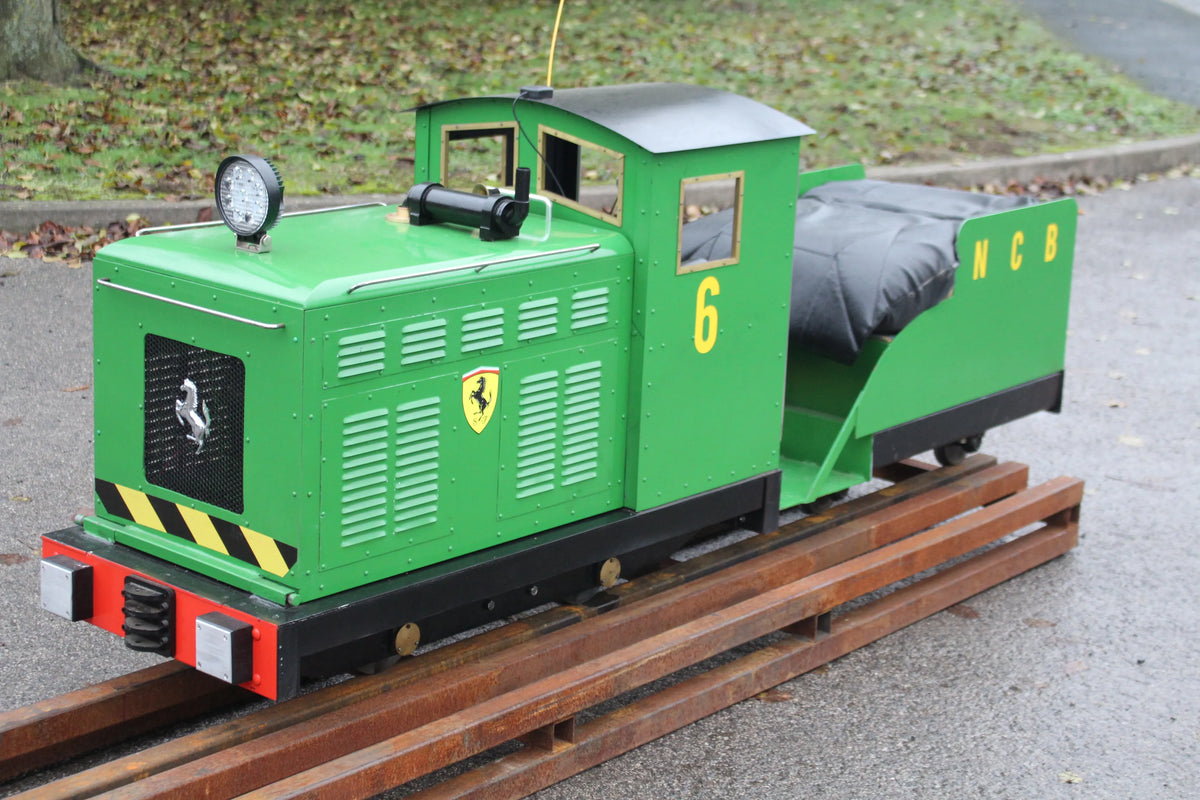 7 1/4 inch gauge petrol-hydraulic shunter with ride-in tender