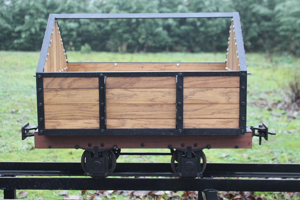 7 1/4 inch narrow gauge four-wheel wagon