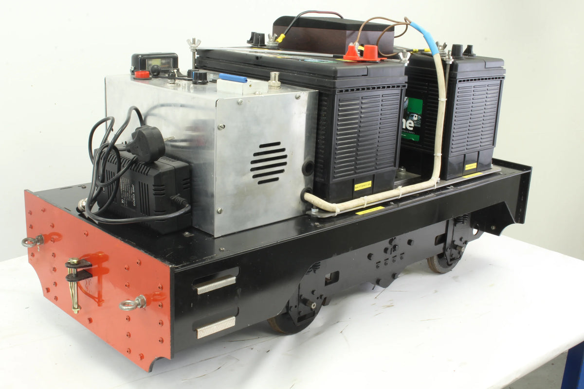 7 1/4 inch gauge 0-4-0 battery electric shunter