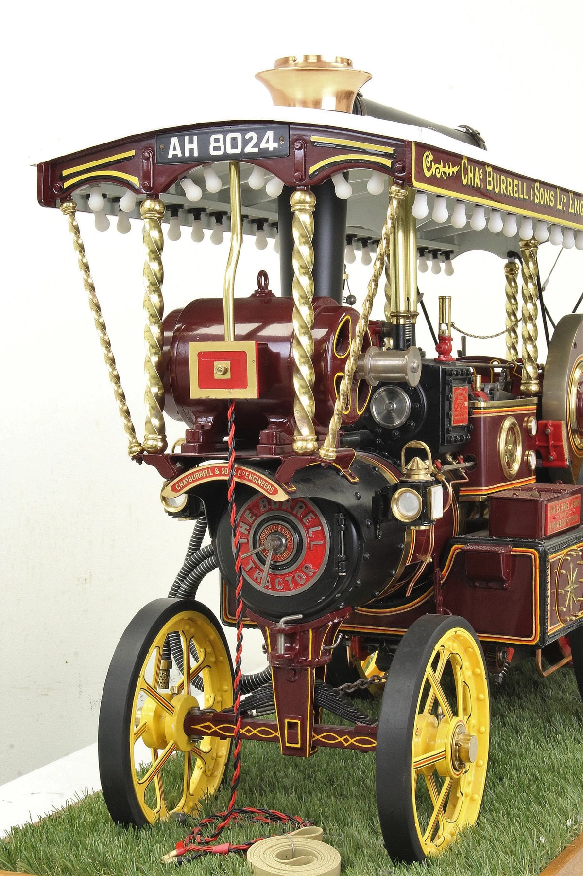 2 inch scale Burrell Gold Medal Showmans tractor