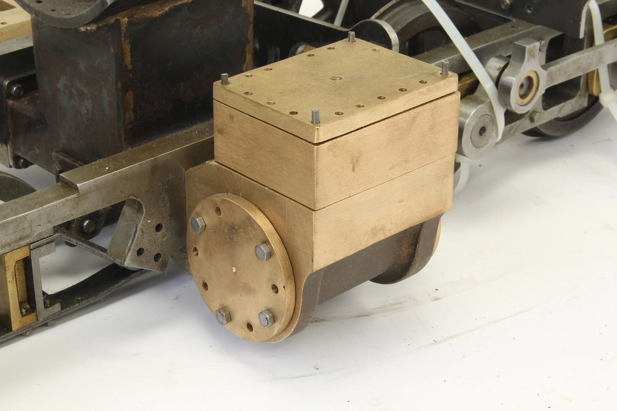 3 1/2 inch gauge Alco "Mountaineer" chassis with cylinders