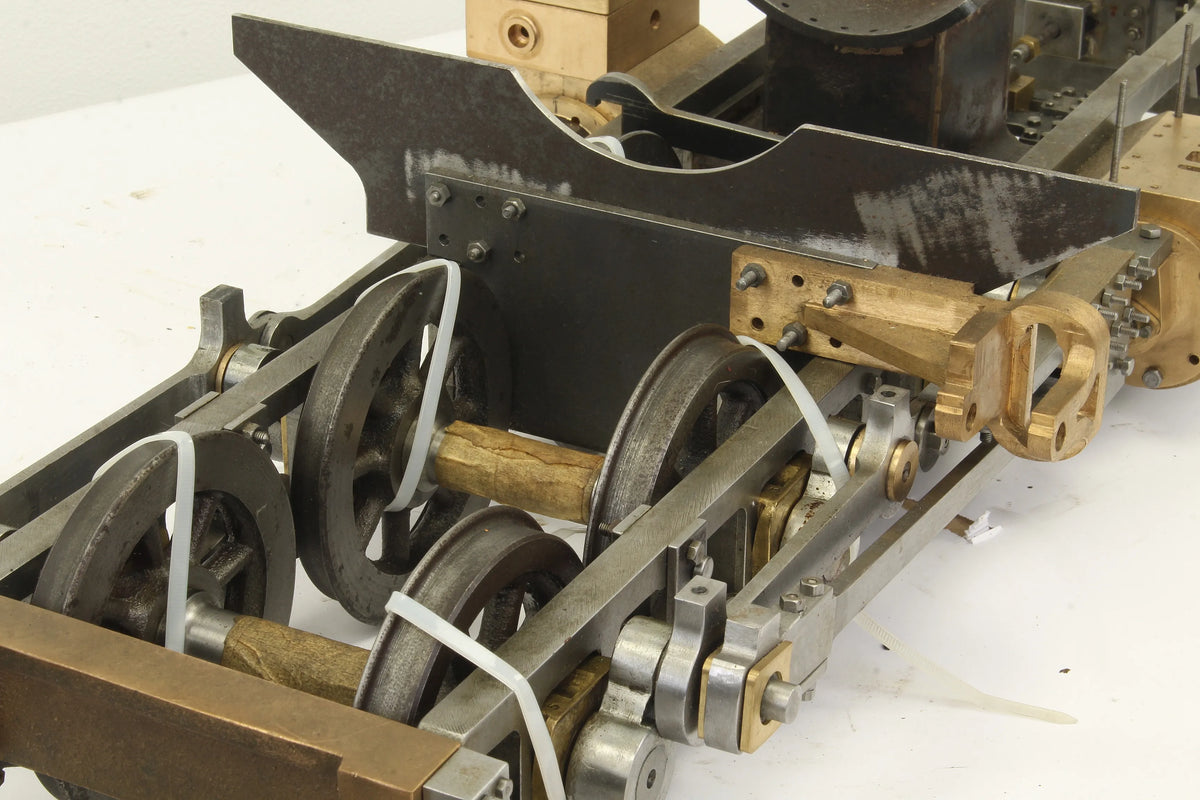 3 1/2 inch gauge Alco "Mountaineer" chassis with cylinders