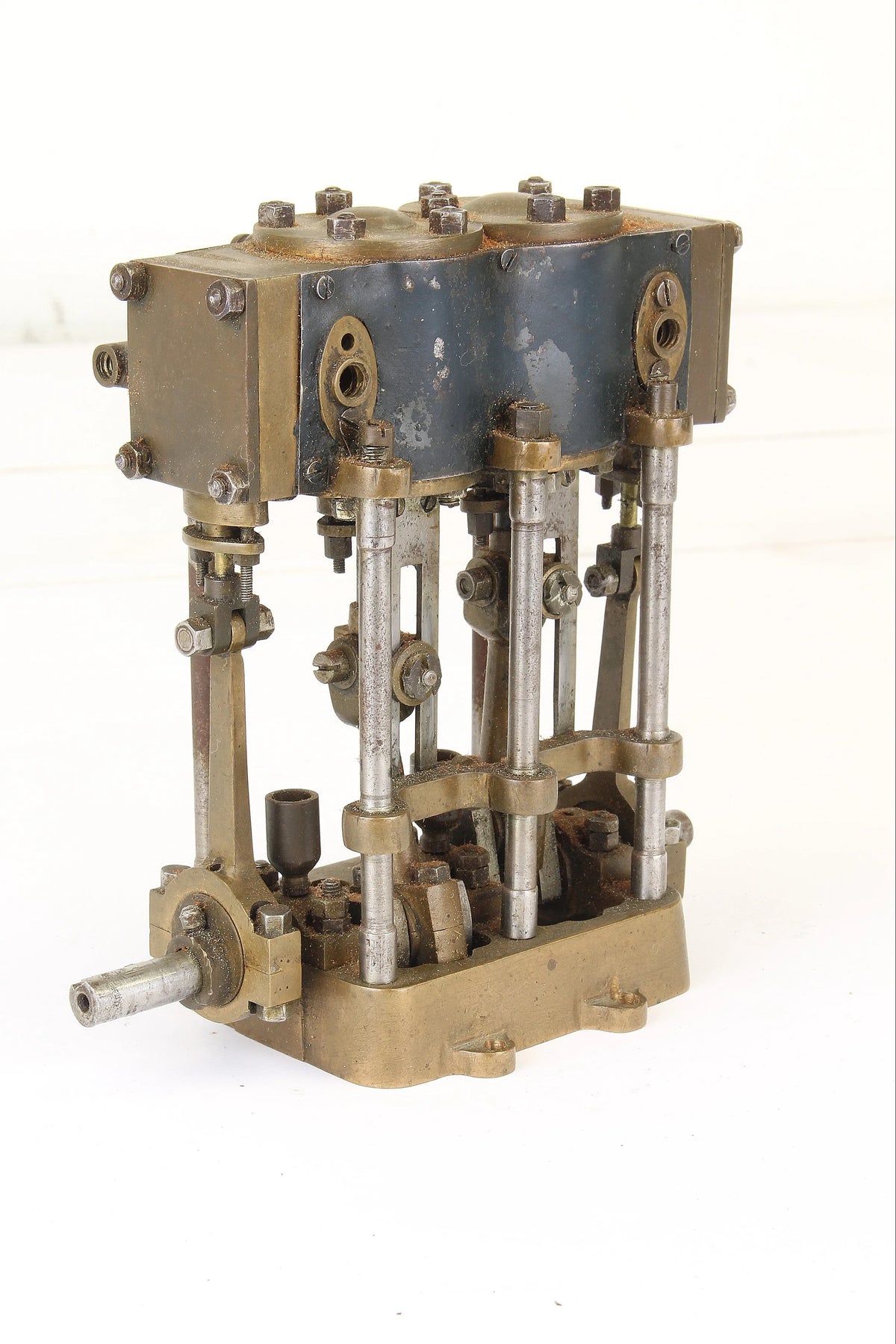 Twin launch engine